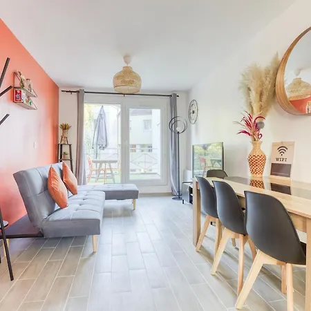 Cosy House - & Paris - Near Train * Bussy-Saint-Georges